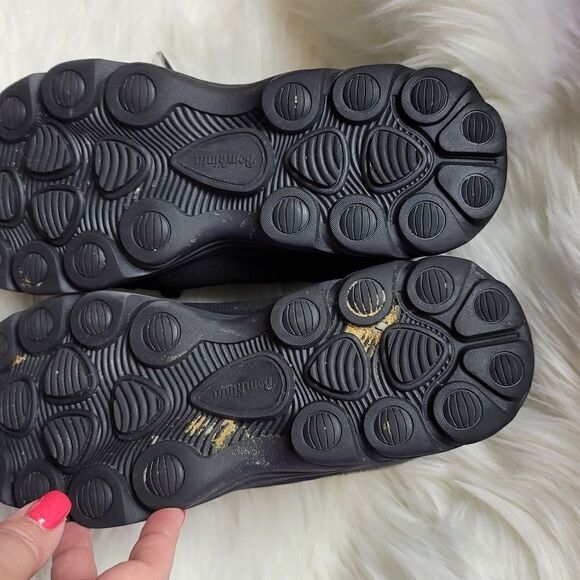 Black BomKinta Fur Lined Winter Boots. - Picture 6 of 6